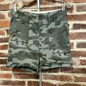 GAP Army Green/Gray Camouflage Girlfriend Chino Shorts